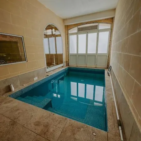 Double Heated Pools, Free Ac