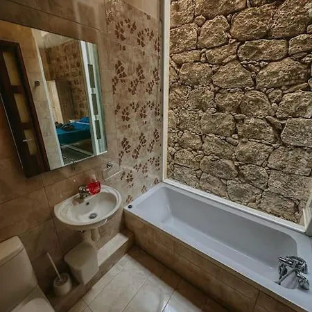 Dom wakacyjny Double Heated Pools, Free Ac Nadur