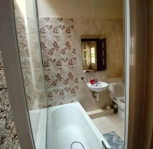 Double Heated Pools, Free Ac