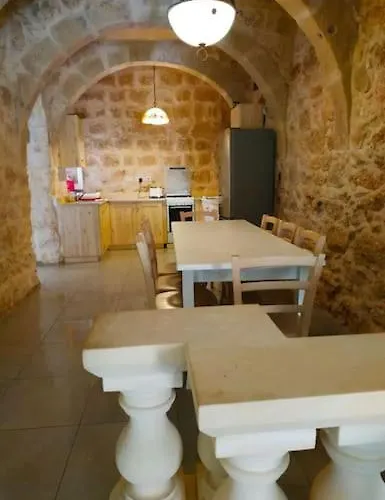 Double Heated Pools, Free Ac