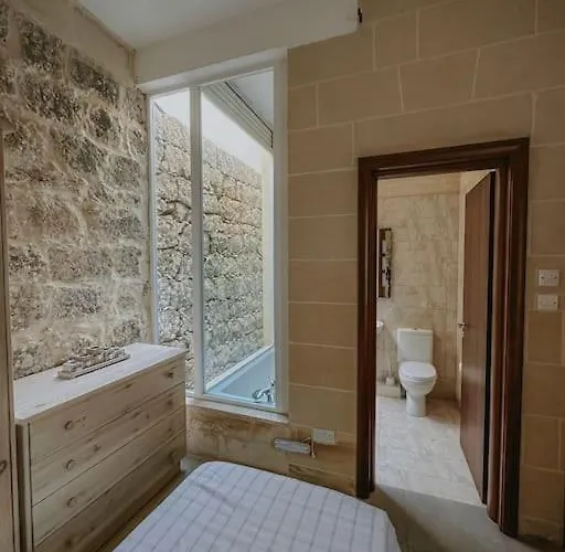 Double Heated Pools, Free Ac