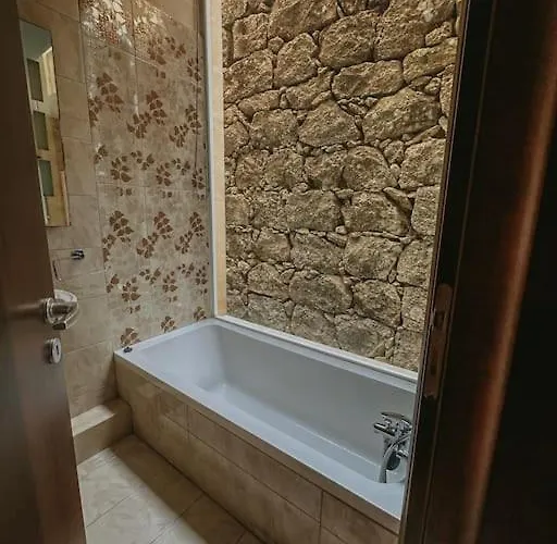 Double Heated Pools, Free Ac