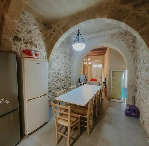 Double Heated Pools, Free Ac Nadur